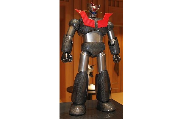 200万円の超合金も！芸能人“やんちゃ買い”のスゴイ品々