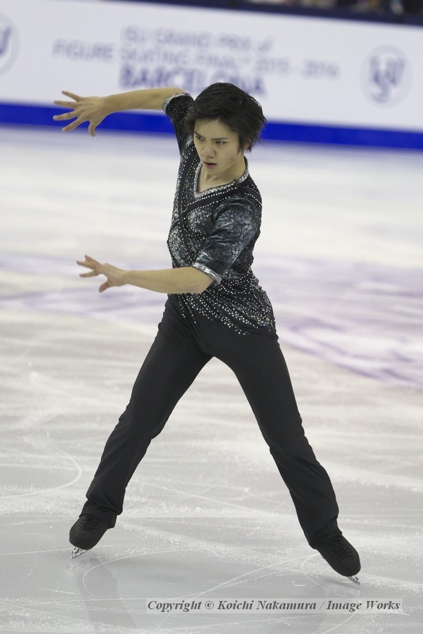 宇野昌磨の演技。美しい演技で観衆を魅了したが、ジャンプのミスが響いた