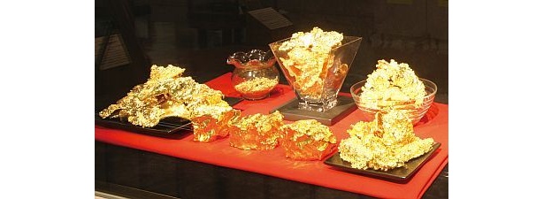 盗難で“バラバラにされた金塊”を展示する珍名所とは