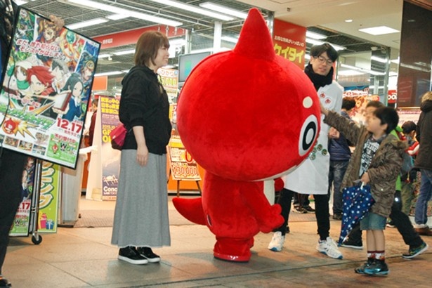 会場ではオラゴンとの撮影会も行われた