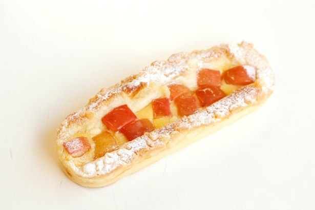 昨年に引き続き、ドンクで販売される「青森りんごのクリームパン」(238円)。シャキシャキのリンゴとカスタードクリームを合わせている