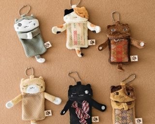 福を呼び込む！キュートな猫形ケース登場
