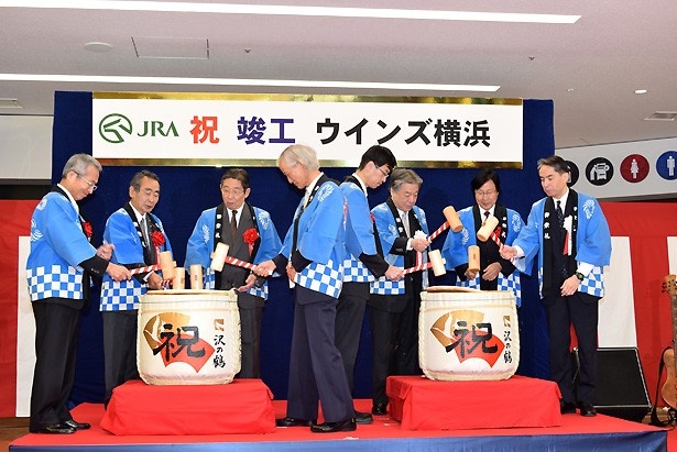 鏡開きも行われ、大盛り上がりとなった