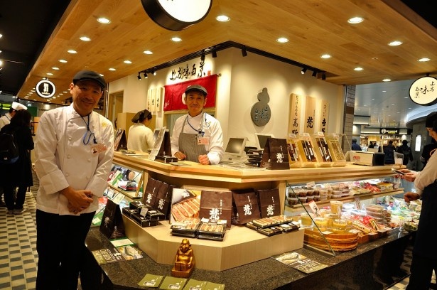 大阪の名店3店舗が入る「大阪味百景」