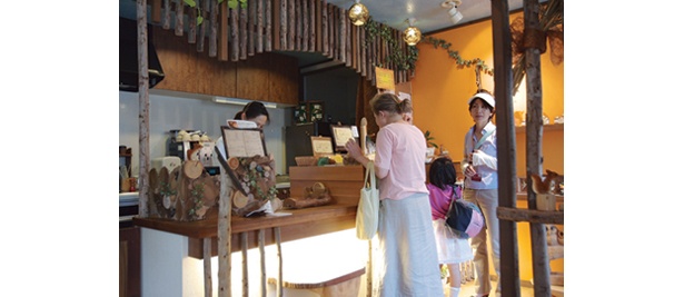 「ぴゅあ樹（ばーむ） 光」は、土日のカフェタイムは行列覚悟でどうぞ！