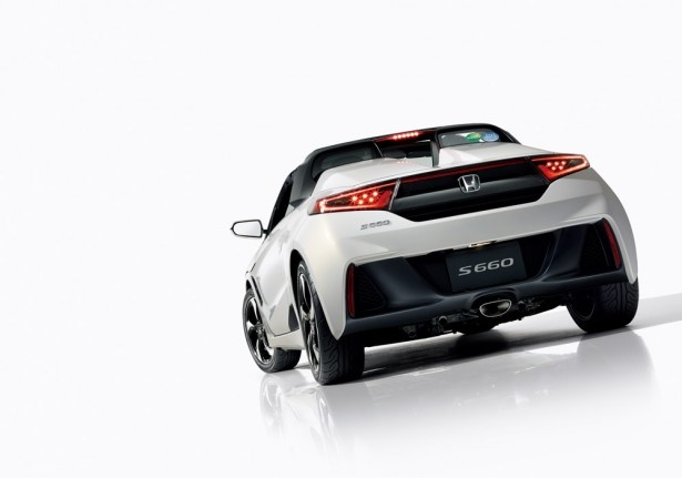 「S660 α」オプション装着車(プレミアムスターホワイト・パール)