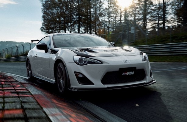 「86“GRMN”」(648万円)フロントビュー