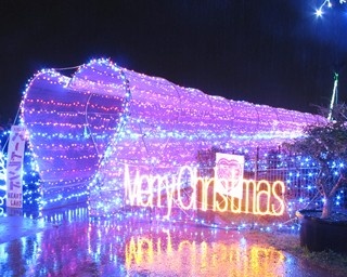 沖縄のクリスマスはレーザー光線ショーで決まり!