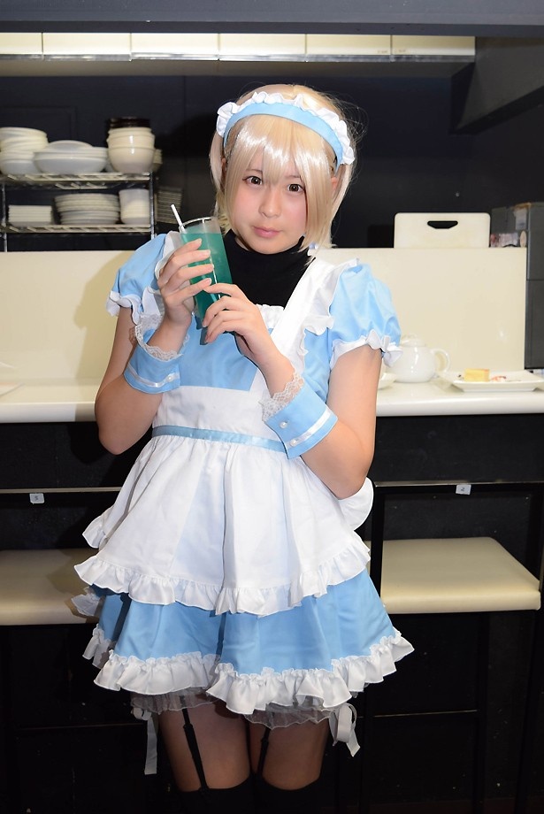 衣装のカラーに合わせたドリンクを用意