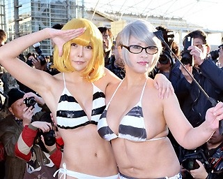 コミケ89(初日)で見つけた美人コスプレイヤー20選！