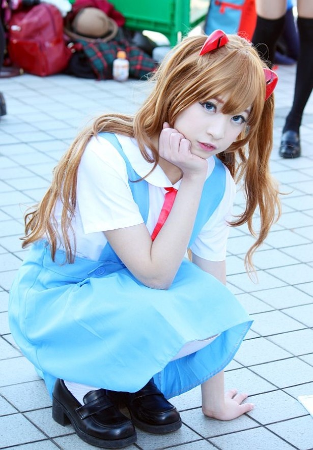 アスカに扮するコスプレイヤー！