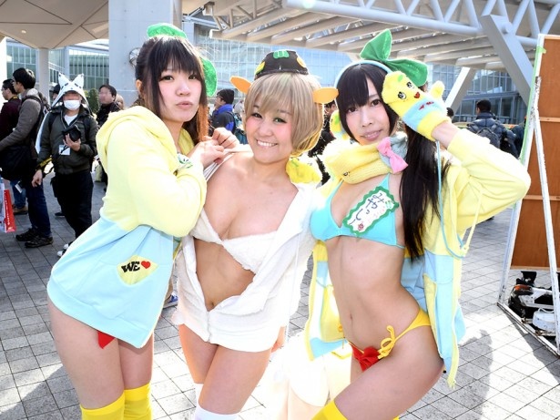 コスプレイヤー＝左より、ふみかさん、みゆきさん、みーやさん