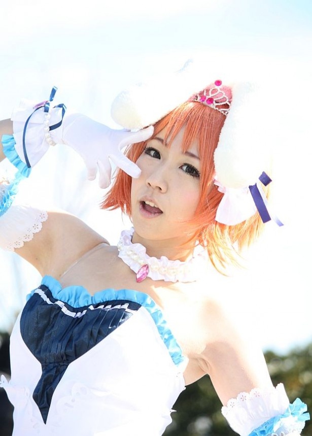 さまざまな参加者がコスプレ広場を賑わせていた