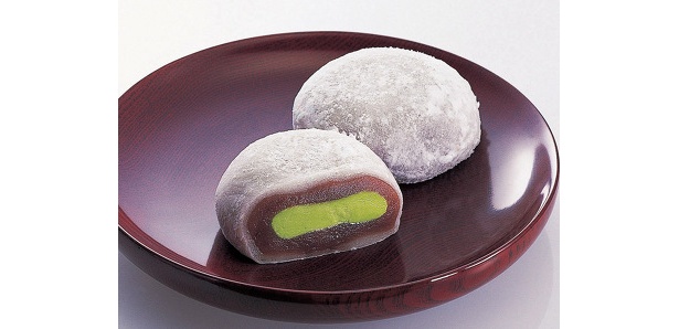 ＜宮城＞お茶の井ヶ田 喜久水庵/抹茶生クリーム大福（6個入り）788円・・・抹茶クリームとこしあんを宮城県産のもち米「みやこがね」の餅で包んでいる。各日100パック限定