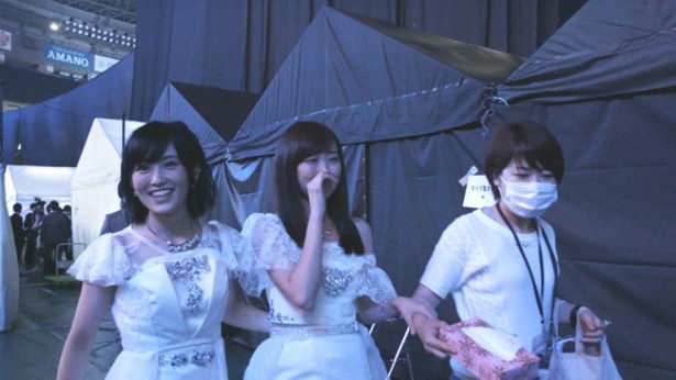 【写真を見る】ライブの舞台裏などはこれまで通りに描かれる(『道頓堀よ、泣かせてくれ! DOCUMENTARY of NMB48』)