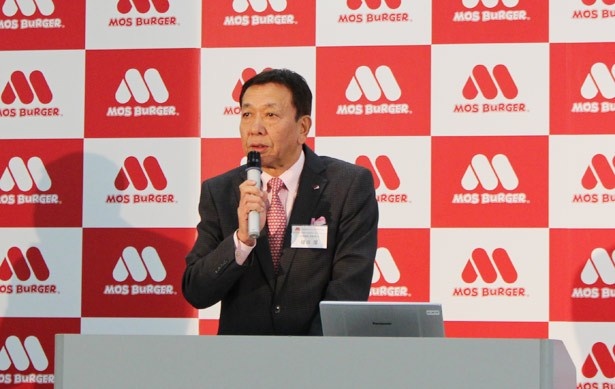 モスフードサービスの櫻田厚代表取締役会長(兼社長)。ミラノ万博やタウンミーティングを通じ、「ライスバーガーに対する期待の大きさを改めて感じた」と話す