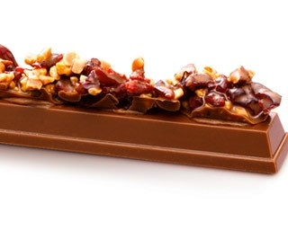 世界初！贅沢トッピングの「キットカット」誕生