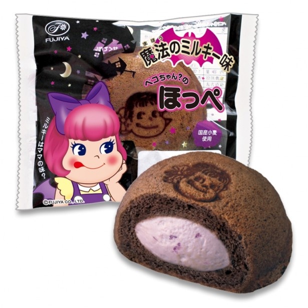 ブラックココアのスポンジと甘酸っぱいカシスミルキークリームの味が絶妙！「ペコちゃん？のほっぺ(魔法のミルキー味)」(108円)
