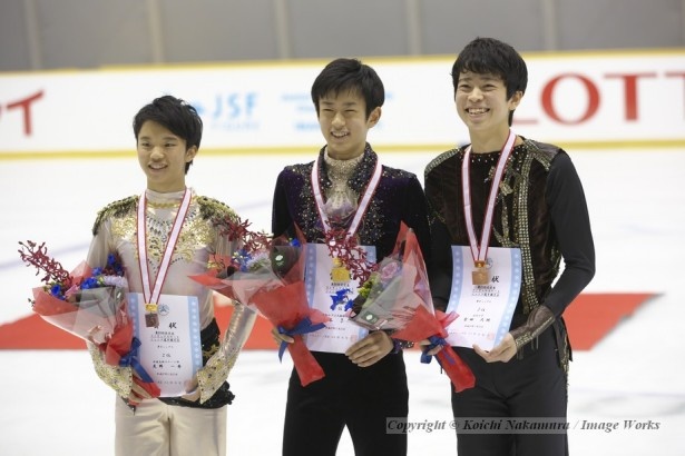2015全日本ジュニアの表彰式。山本草太、友野一希に次いで3位に入賞した宮田大地