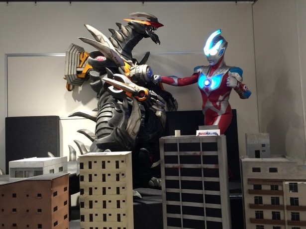 限定グッズも！浅草にウルトラヒーローが登場｜ウォーカープラス