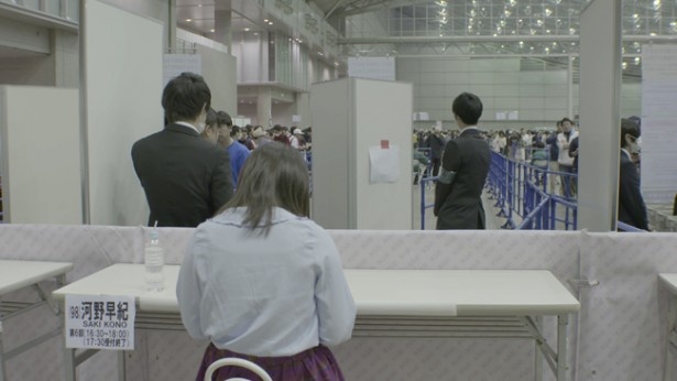 握手会は各メンバーの人気が如実に表れ、過酷な現実を突きつける