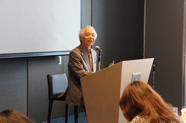 【写真を見る】「ラブストーリー・クリエイター・スクール」の特別講師として登壇した山田太一