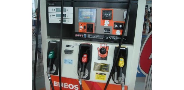 ガソリンスタンド体験は大人でもドキドキ