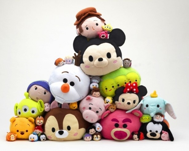 【写真を見る】人気のTSUM TSUMシリーズ。「スター・ウォーズ TSUM TSUM」はなんと世界同時発売！