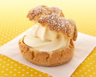 ソフトクリーム×クッキーシュー！ミニストップに新スイーツ