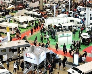 アジア最大級！幕張メッセでキャンピングカーの祭典