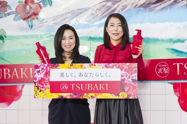 エフティ資生堂 TSUBAKIアソシエイトマーケティングディレクターの郷野摩紀さん(写真左)と椿鬼奴(同右)