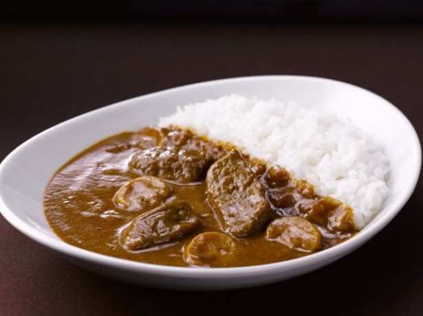 「純欧風ビーフカリー キノコが香る濃厚マイルド」(税抜430円)はマッシュルームのうま味と生クリームでマイルドな仕上がりに