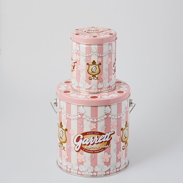 クォート缶と1ガロン缶、2つのサイズが展開される