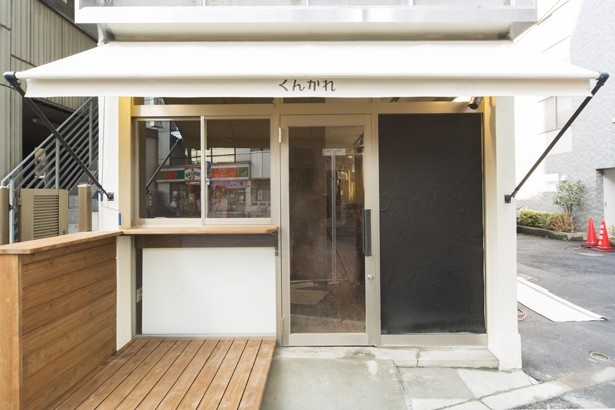 オシャレなカフェ風の外観