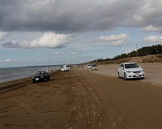 日本のNo.1ビーチ決定！“車で走れる”あの砂浜が人気