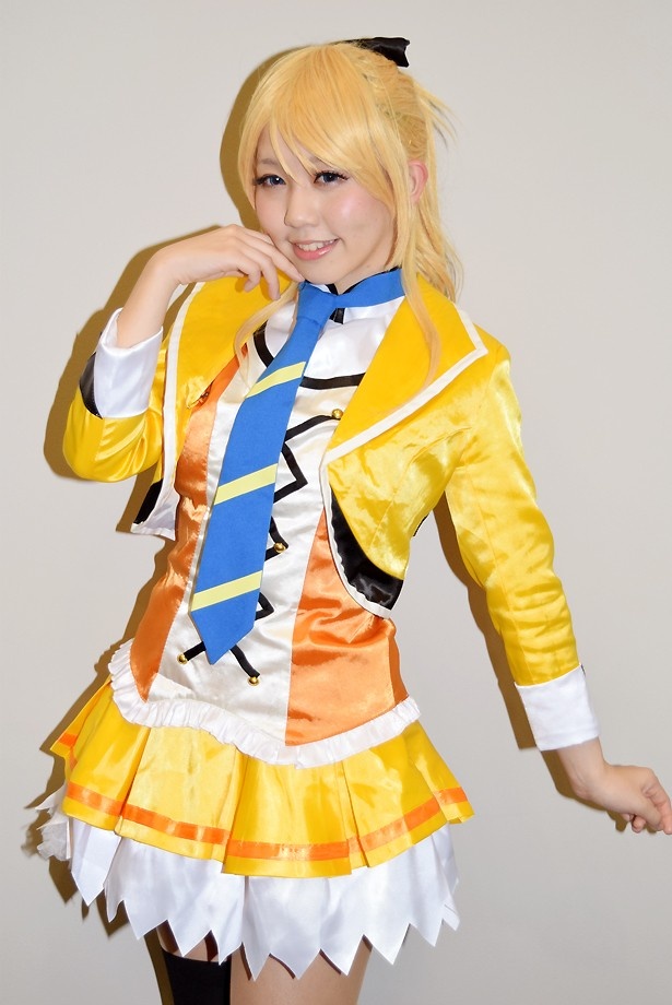 ダンスチーム「ラブライズ！」のメンバーであり、「ラブライブ！」の絢瀬絵里に扮するマリスさん