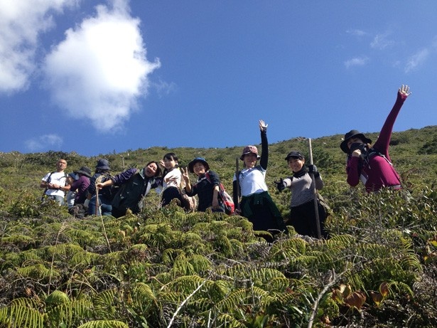 卒業を控えた大学4年生の女性限定ツアー。神津島の大自然を満喫！