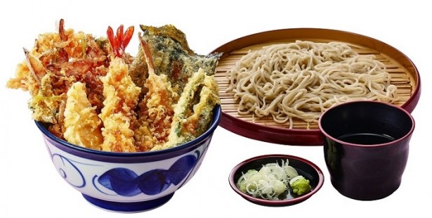 こちらは「桜海老天丼サービスセット」(1050円)のそばセット