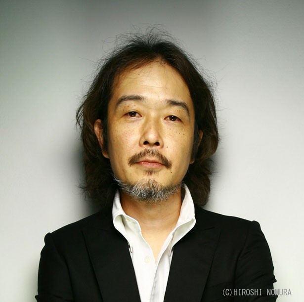 【写真を見る】主人公の大杉重一郎を演じるリリー・フランキー。火星人に覚醒!