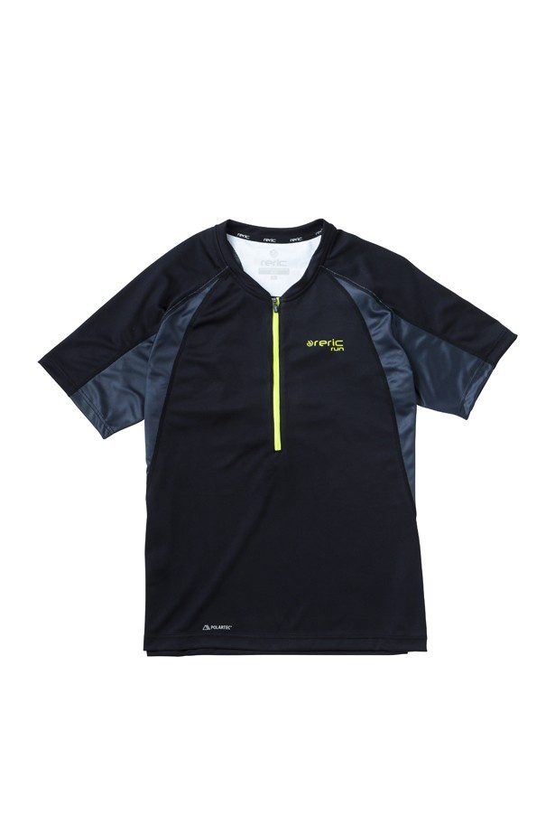 【写真を見る】「デナリ ハーフジップTシャツ」(1万2960円、3月下旬発売)は高度な通気性と吸水速乾性を持つ