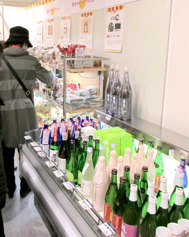 会場では東北6県から10蔵の30銘柄を超える地酒が登場
