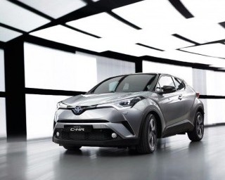 SUVの力強さに色気!?トヨタの新型クロスオーバー