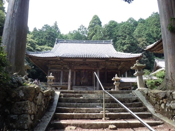 【写真を見る】秀吉との出会いの地とされる観音寺