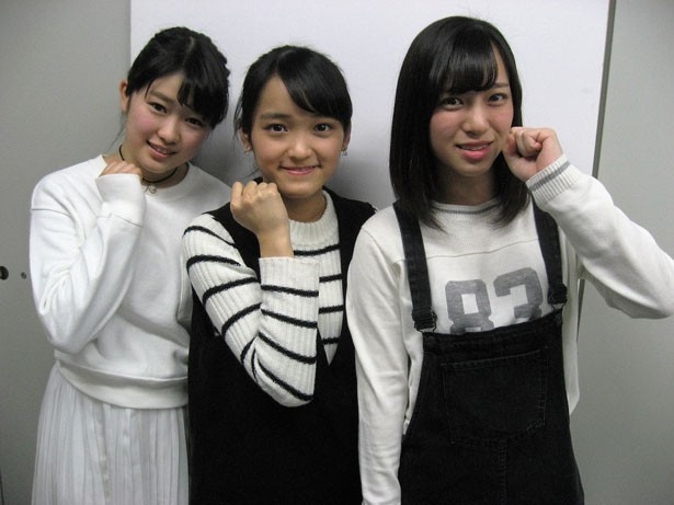 「こぶしファクトリー」の左から広瀬彩海・野村みな美・小川麗奈