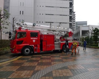 消防車も登場！両国のホテルで体験型“消防フェス”