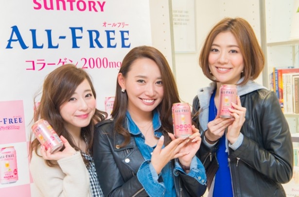 【写真を見る】「ダイエット中でも堂々と飲めるのでテンションが上がっちゃいますね」と語るイベント参加者