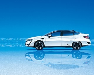 ホンダが水素で走る新型燃料電池自動車のリースを開始