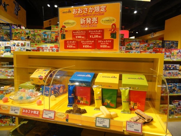 大阪限定のスイーツも販売