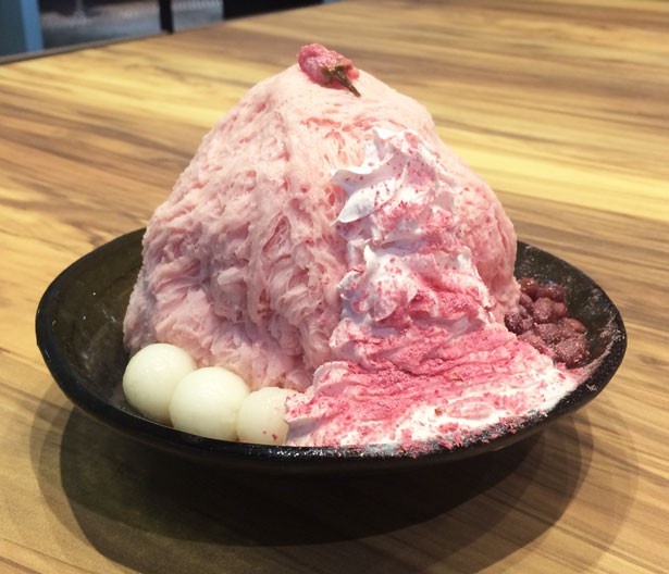 【実食レポート】3月19日オープンの「アイスモンスター グランフロント大阪」で先行メニュー「桜ミルクかき氷」を食べてきた！