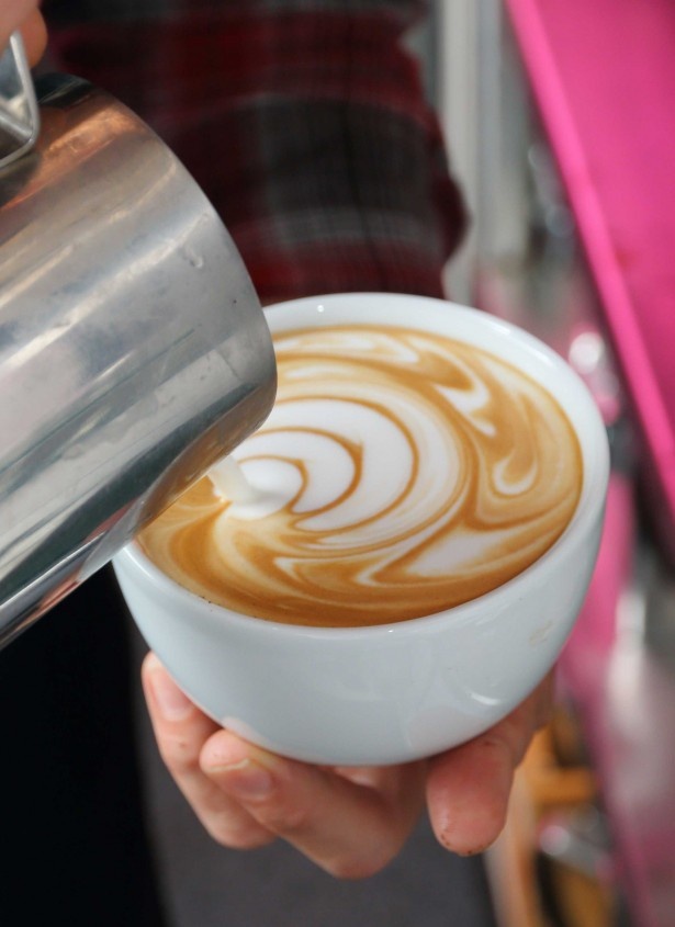 東山を一望する新カフェ「SLOW JET COFEE高台寺」